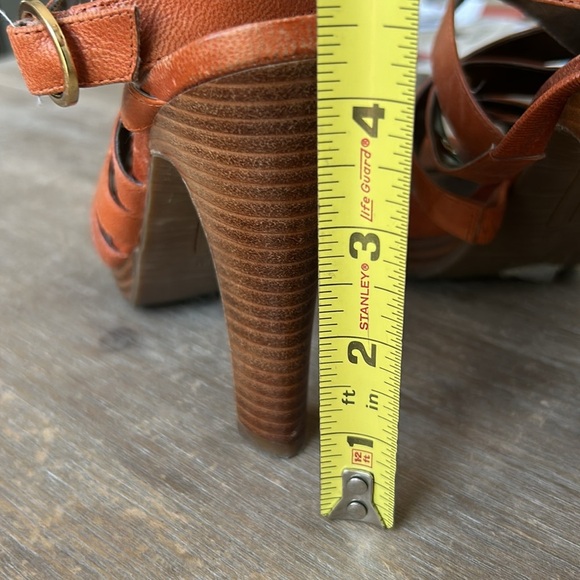 Enzo Angiolini Tan Leather High Heel Sandals with Gold Stud Details - Picture 8 of 15